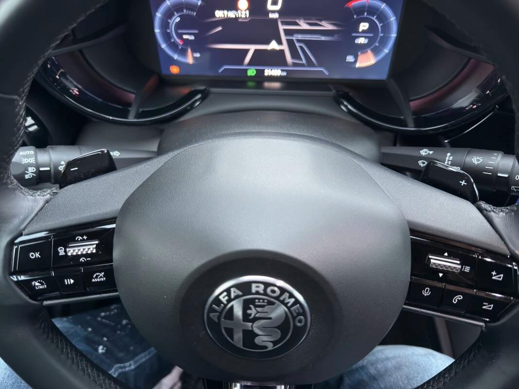 Alfa Romeo Junior 1.2 ibrida 145cv edct6 Con TELECAMERA & NAVIGATORE