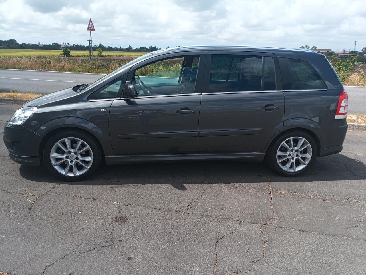 Opel Zafira 1.8 16V GPL-TECH Edition 7 POSTI