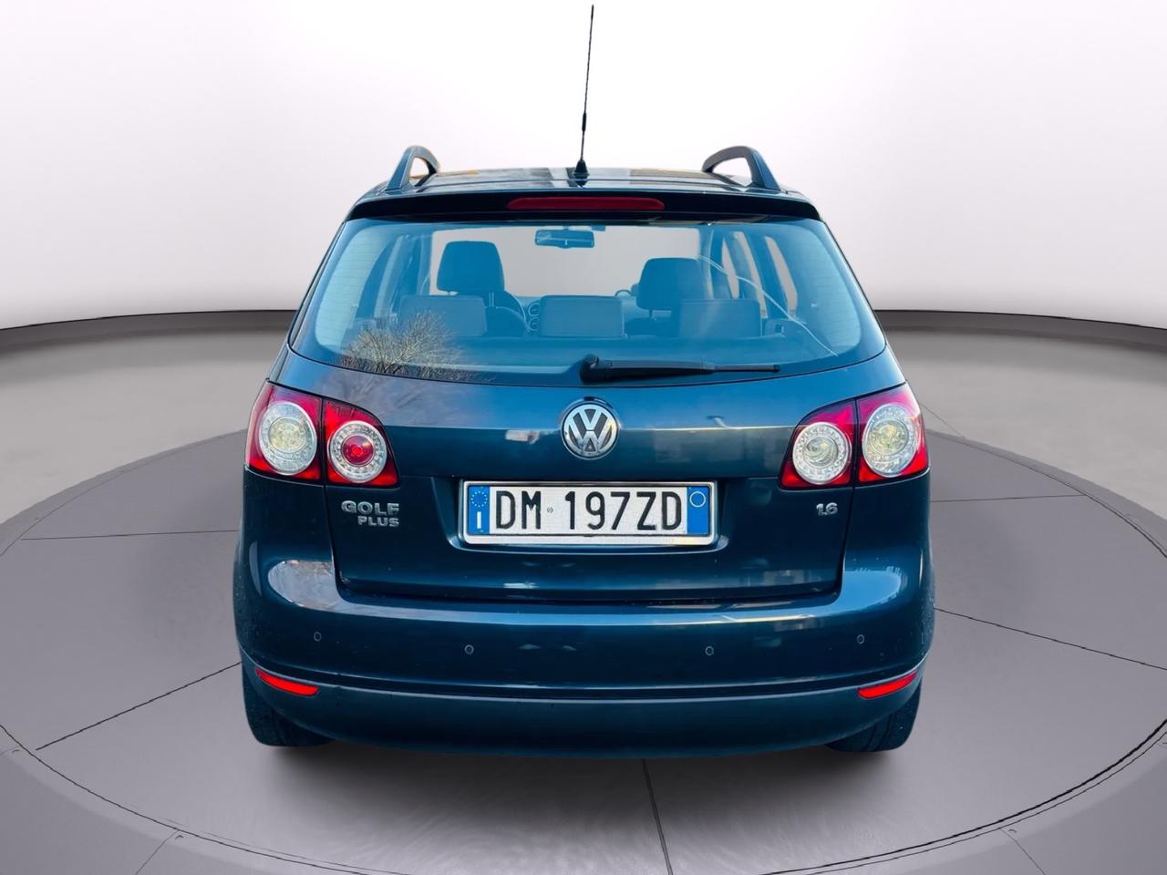 Volkswagen Golf Plus 1.6 benzina 2009 neo patentati