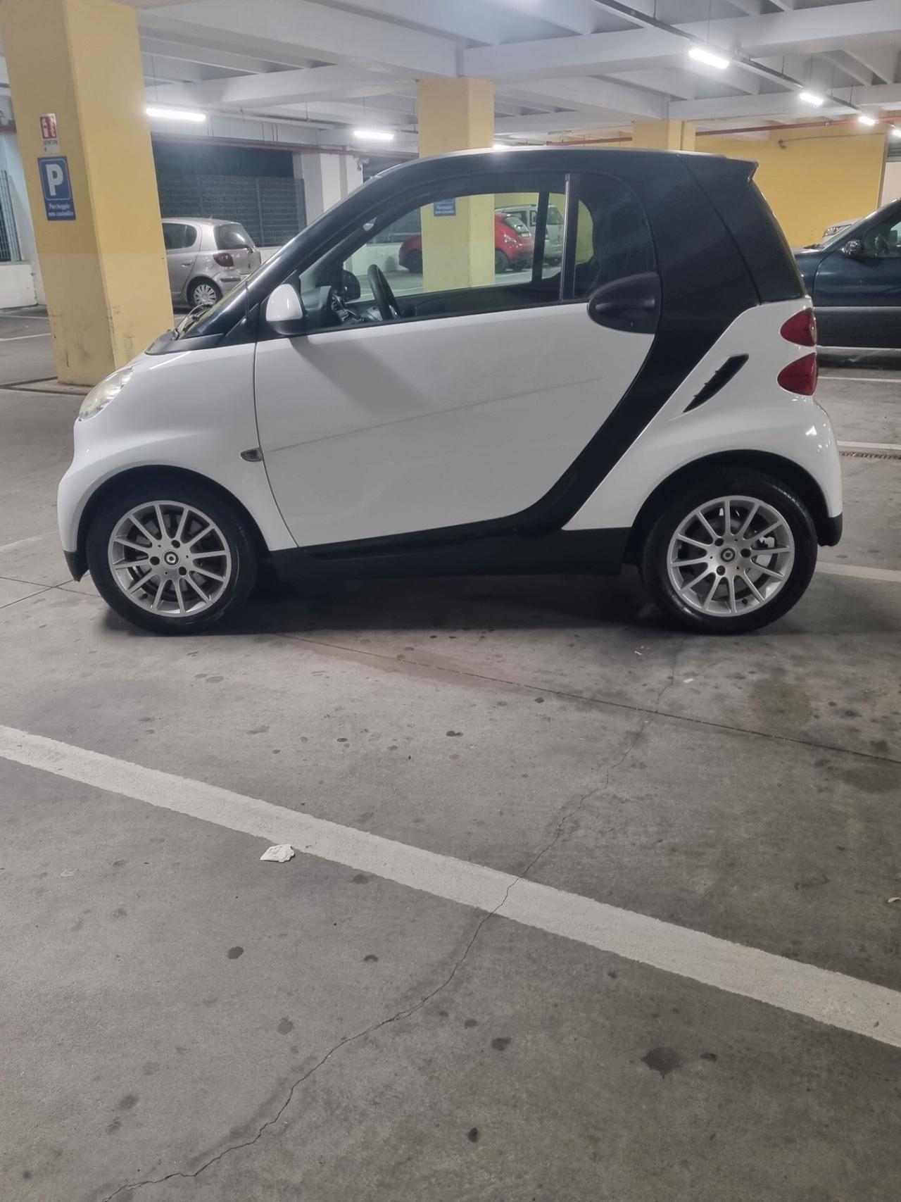 Smart ForTwo 1000 52 kW coupé pure