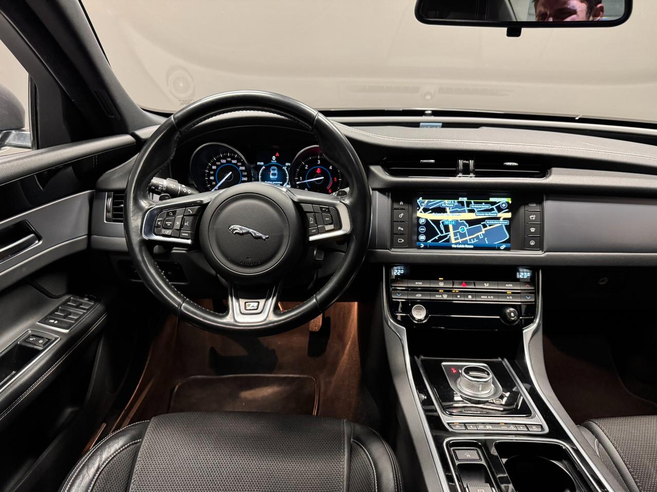 Jaguar XF 2.0 D 180 CV aut. R-Sport