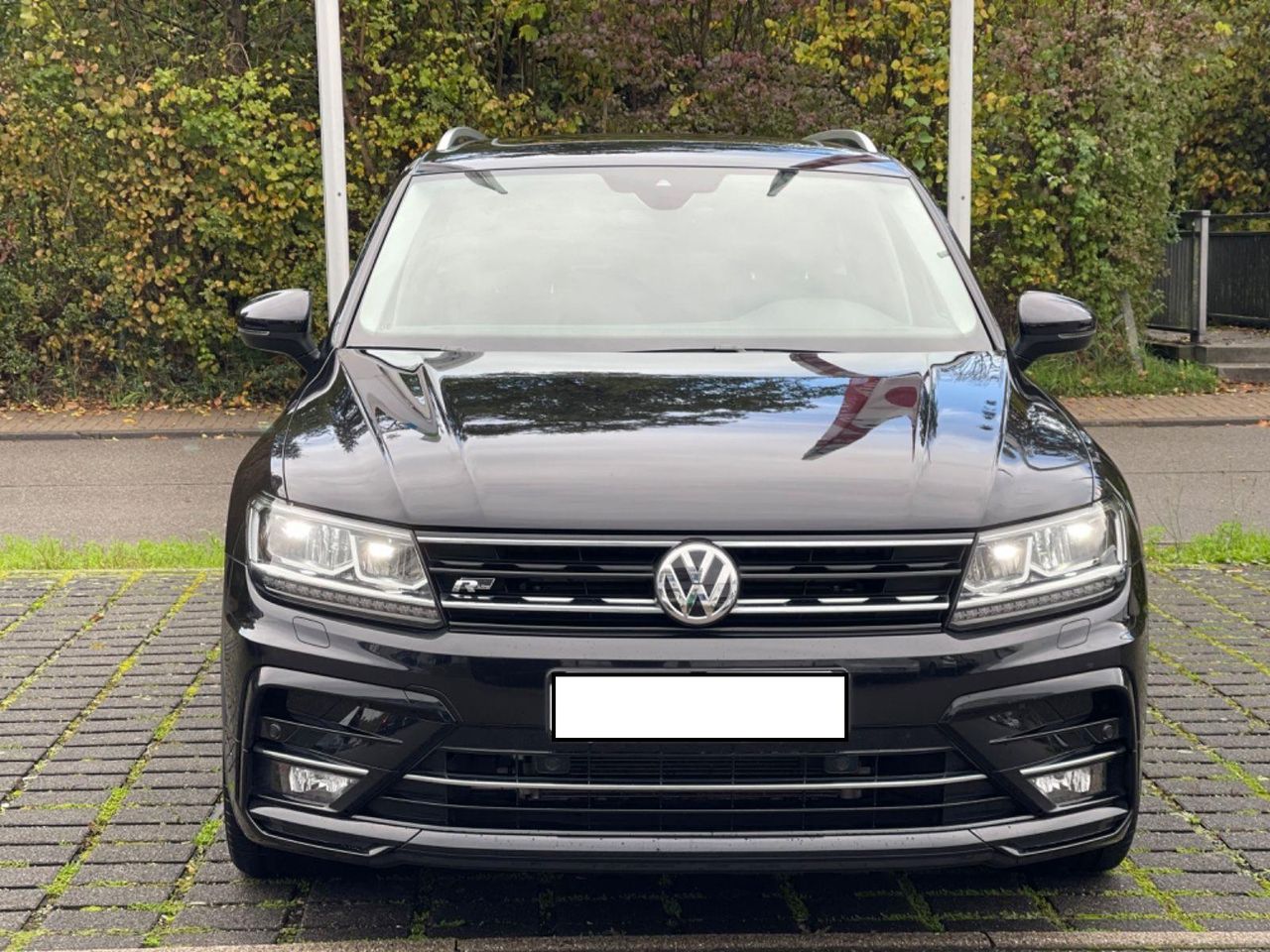 VOLKSWAGEN Tiguan 2.0 TDI R-LINE