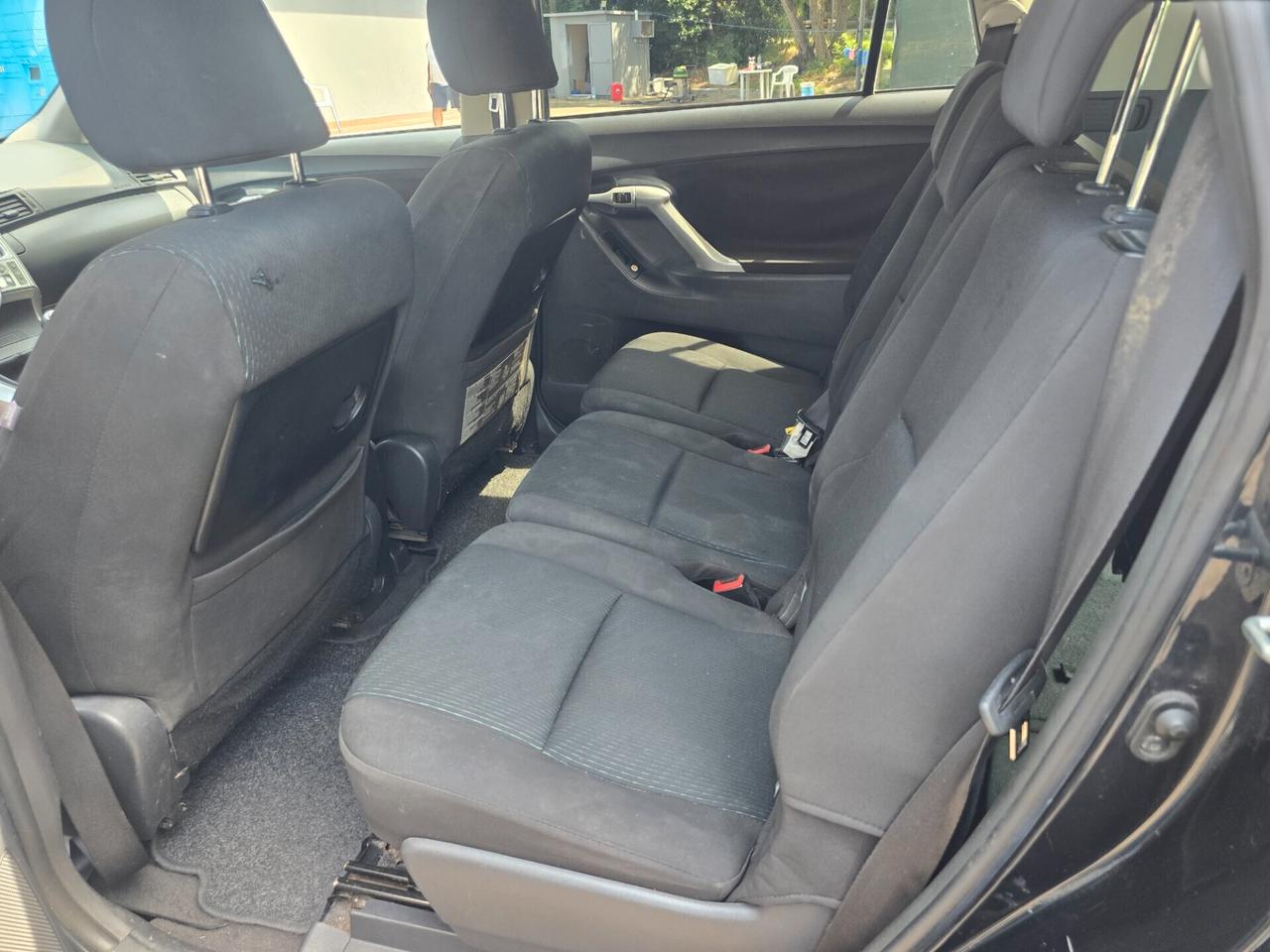 Toyota Avensis 2.0 D-4D Wagon Lounge