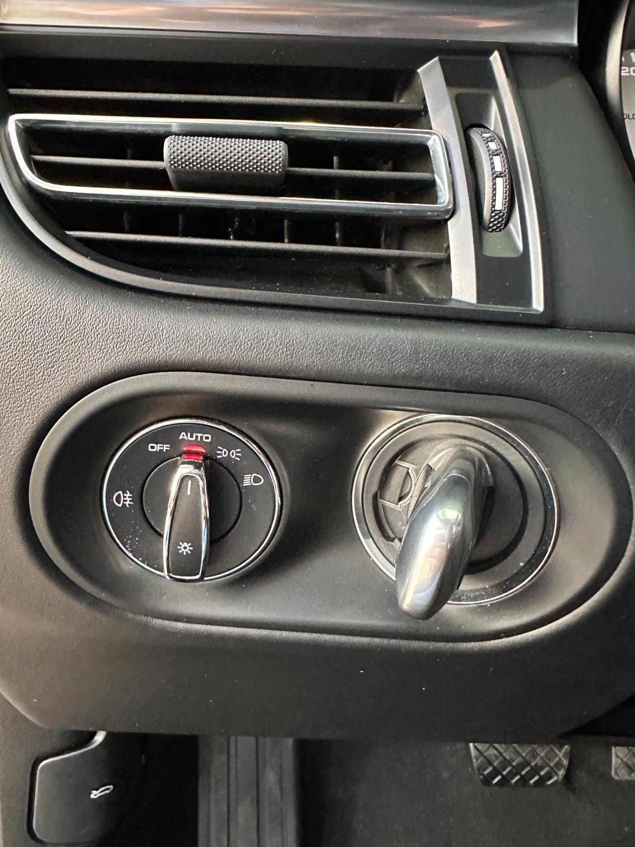 Porsche Macan 2.0 PDK-21"-Tetto-Scarichi-PASM-Sedili Vent-Bose