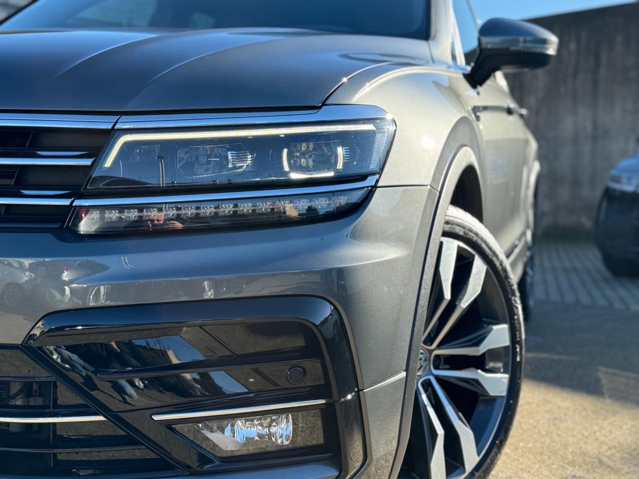 Volkswagen Tiguan 2.0 BiTDI SCR DSG 4MOTION Advanced R-Line BMT