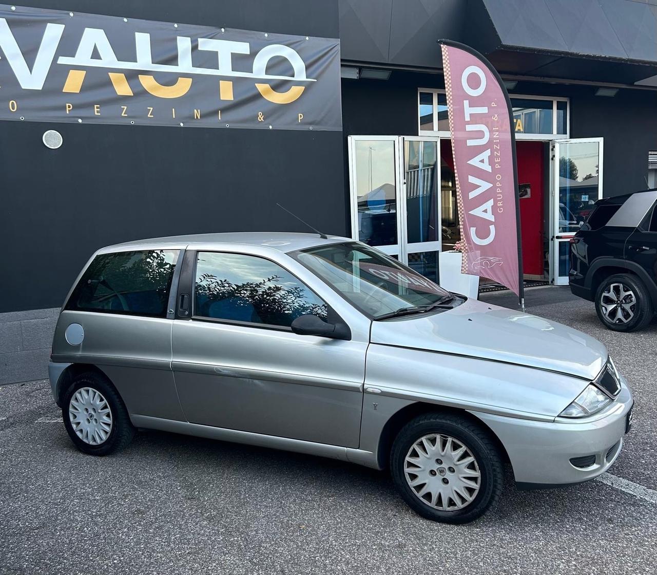 Lancia Ypsilon 1.0 FIRE - NEOPATENTATI