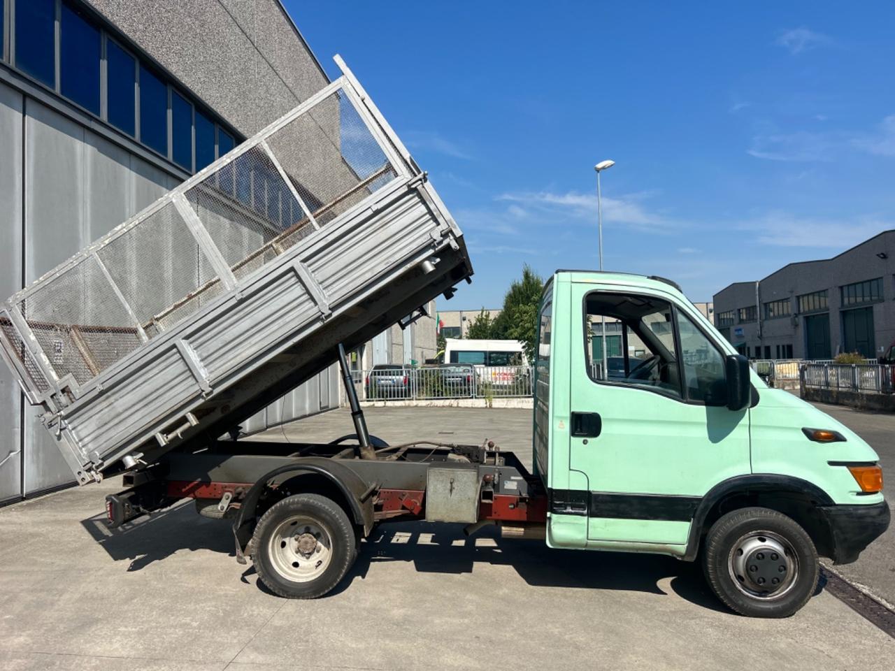 Iveco Daily 2.8 35C11 RIBALTABILE Trilaterale
