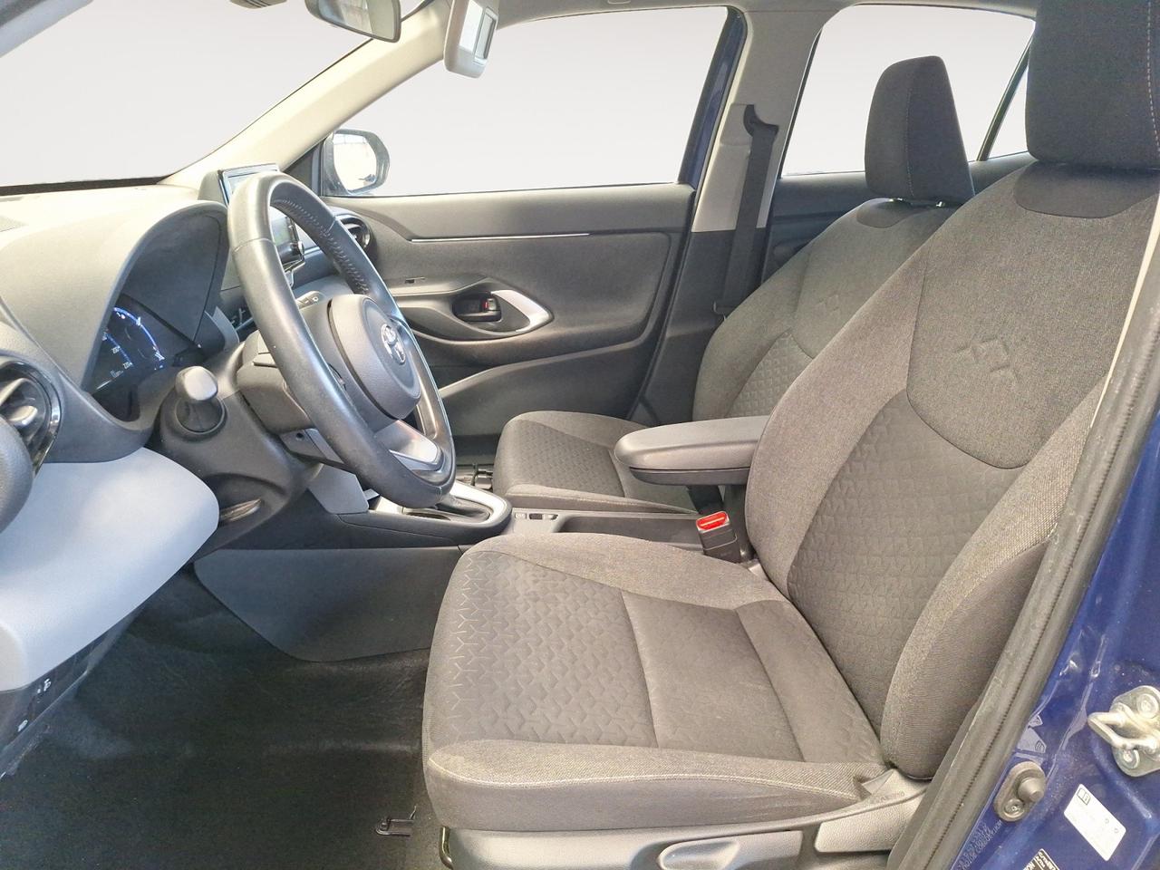 Toyota Yaris Cross 1.5h Business fwd 116cv e-cvt