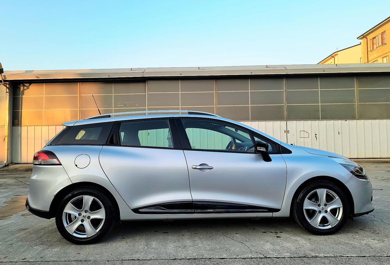 Renault Clio Sporter 1.5 dCi 8V 75CV Costume National