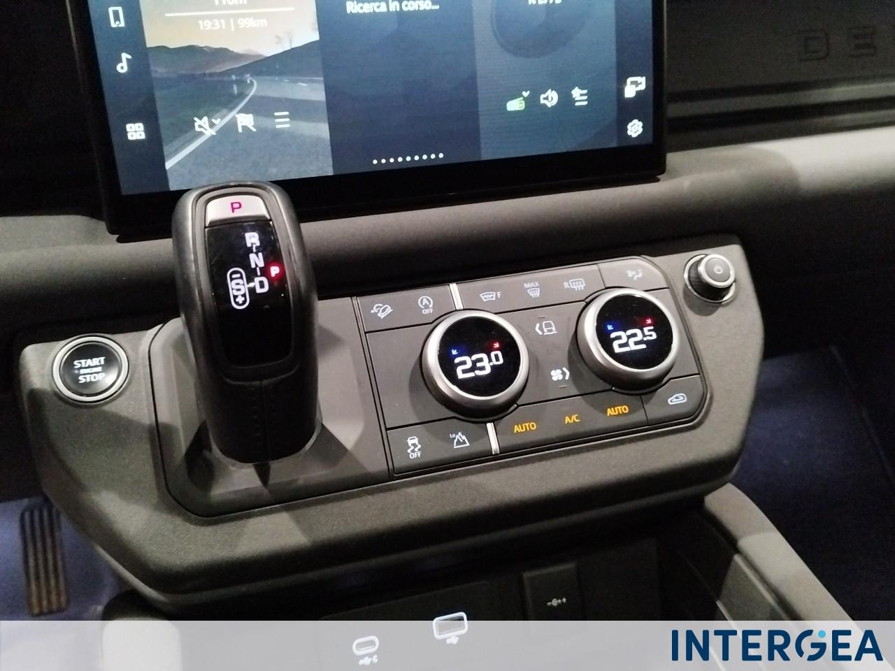 LAND ROVER Defender 110 3.0d i6 mhev X-Dynamic SE awd 20