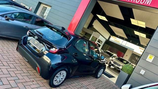 Toyota Yaris 1.5 Hybrid 92CV Business +Neopatentat