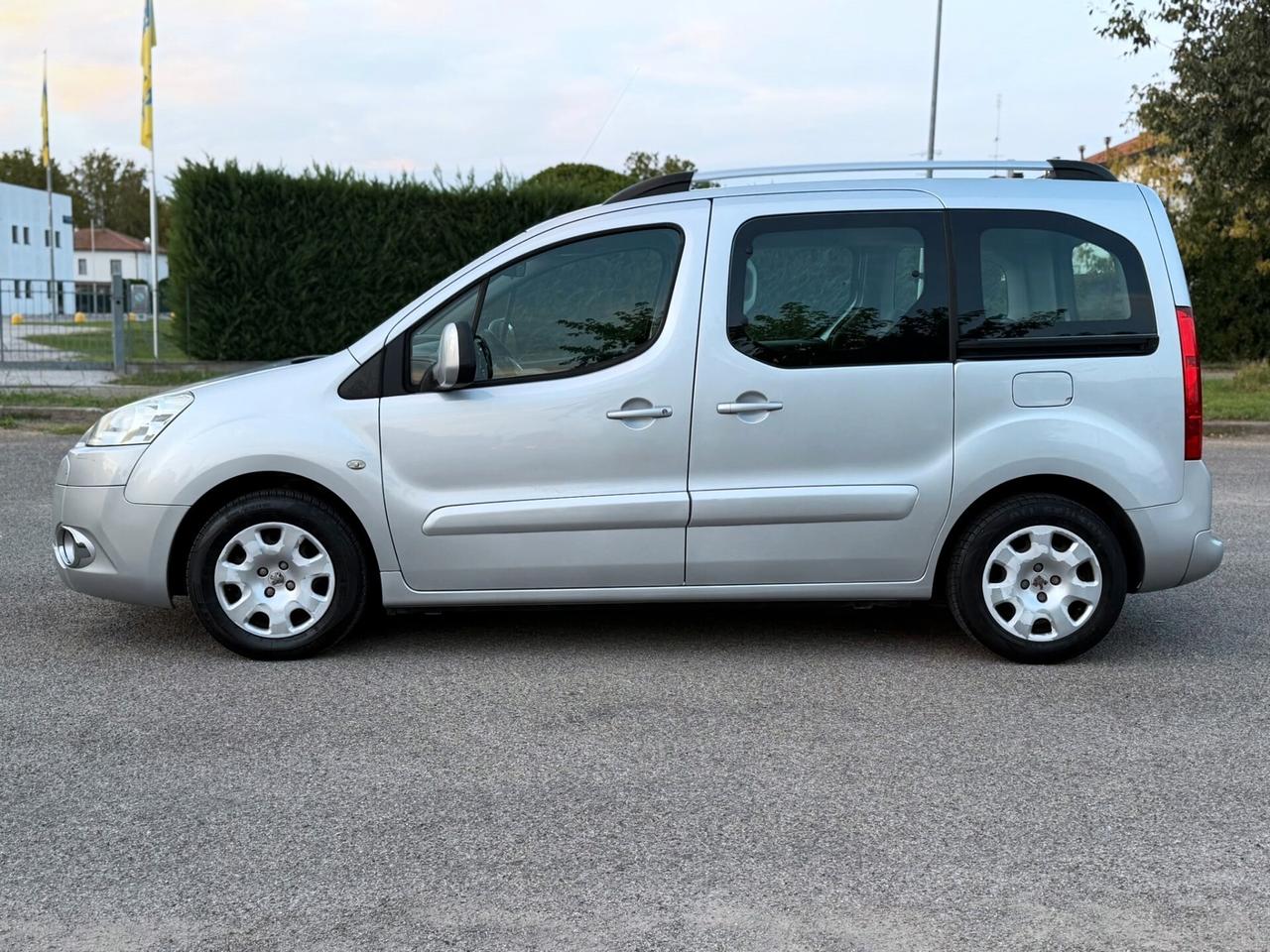 PEUGEOT PARTNER TEPEE 1.6 HDi 90CV FULL SPAZIOSA