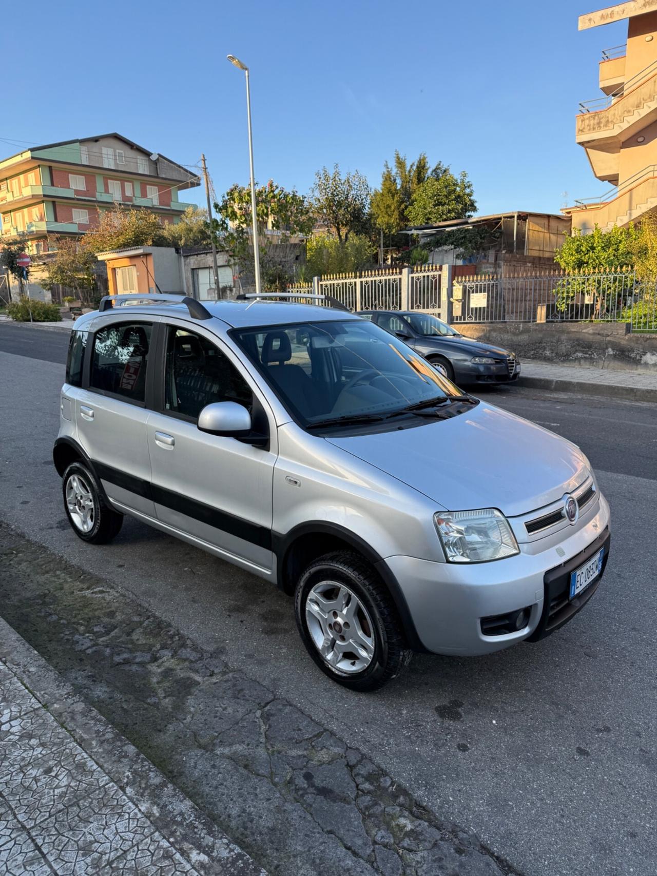 Fiat Panda 1.3 MJT 16V DPF 4x4 Climbing