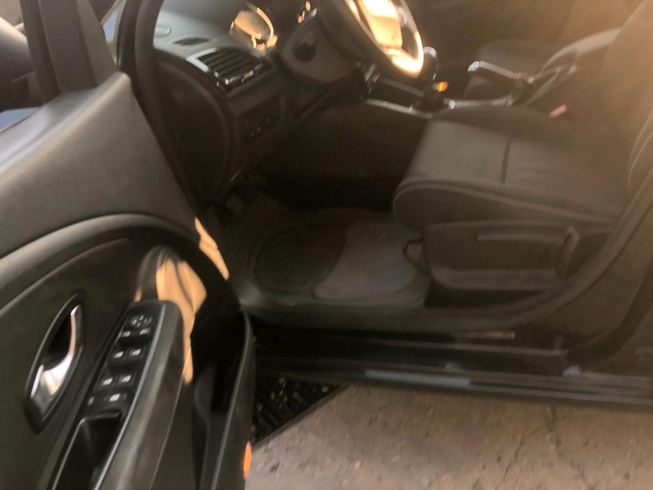Renault Megane 1.5 dCi 110CV SporTour 2011