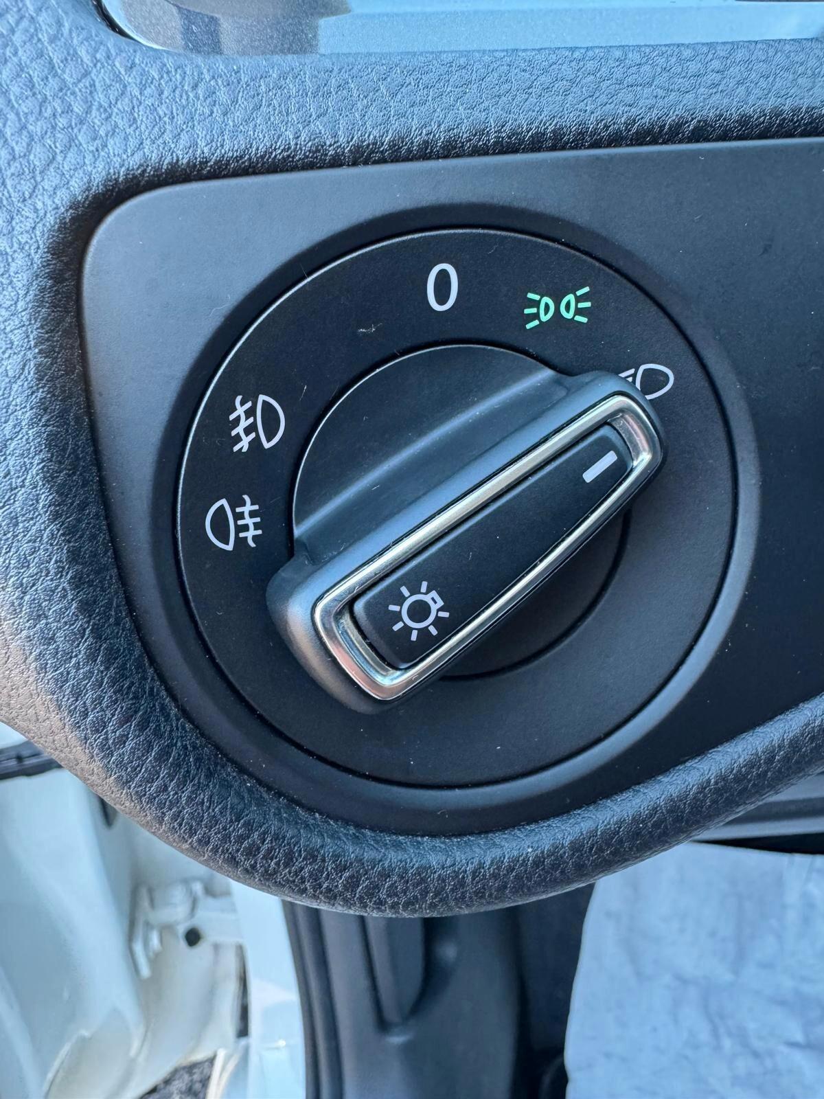 Volkswagen Golf Variant 7.5 1.6 TDI 115CV DSG EXECUTIVE BMT 2019