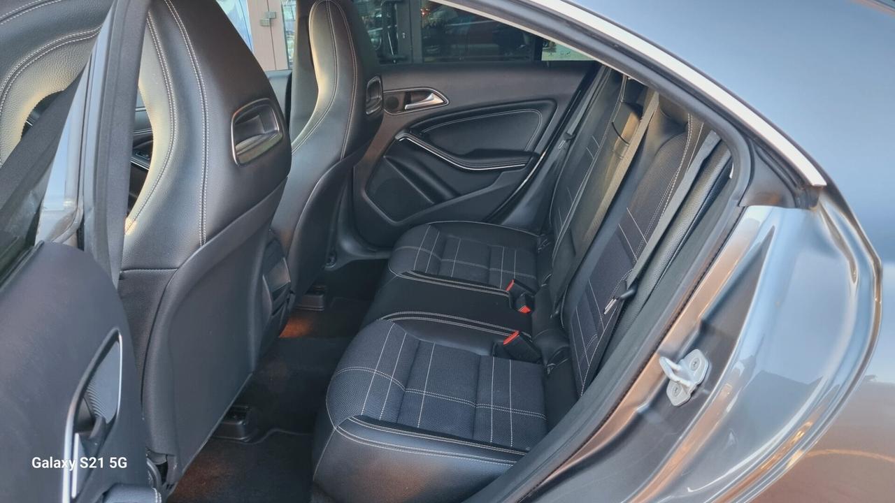 Mercedes-benz CLA 220 CLA 220 CDI Automatic Premium