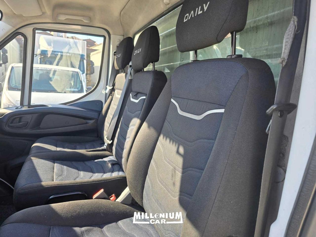 35-18 FURGONE 4,50 2020