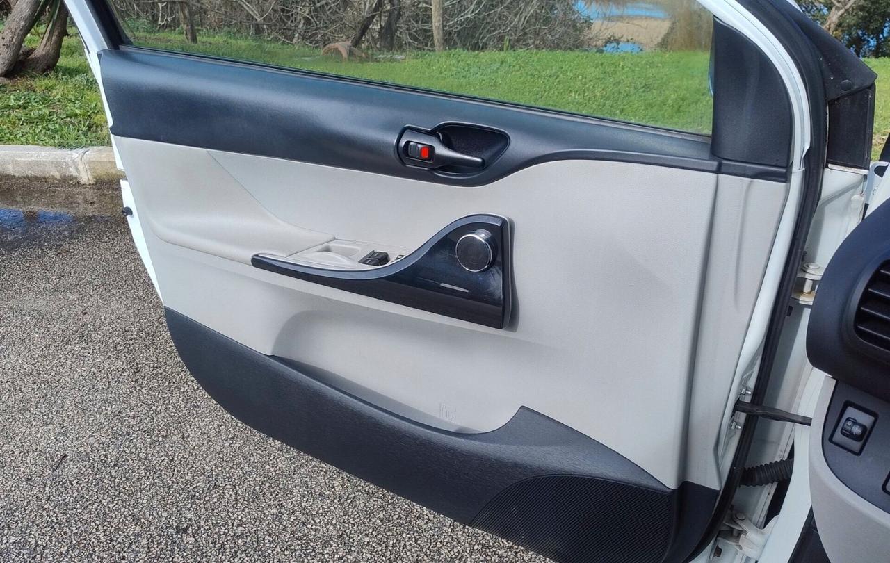 Toyota iQ 1.0 CVT Trend