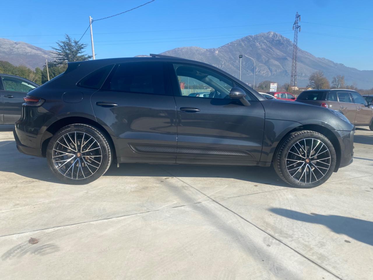 Porsche Macan 2.0 265 cv 2021