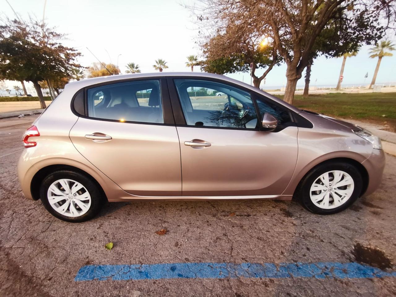 Peugeot 208 1.6 e-HDi 92CV 5P. Allure SUPERPREZZO