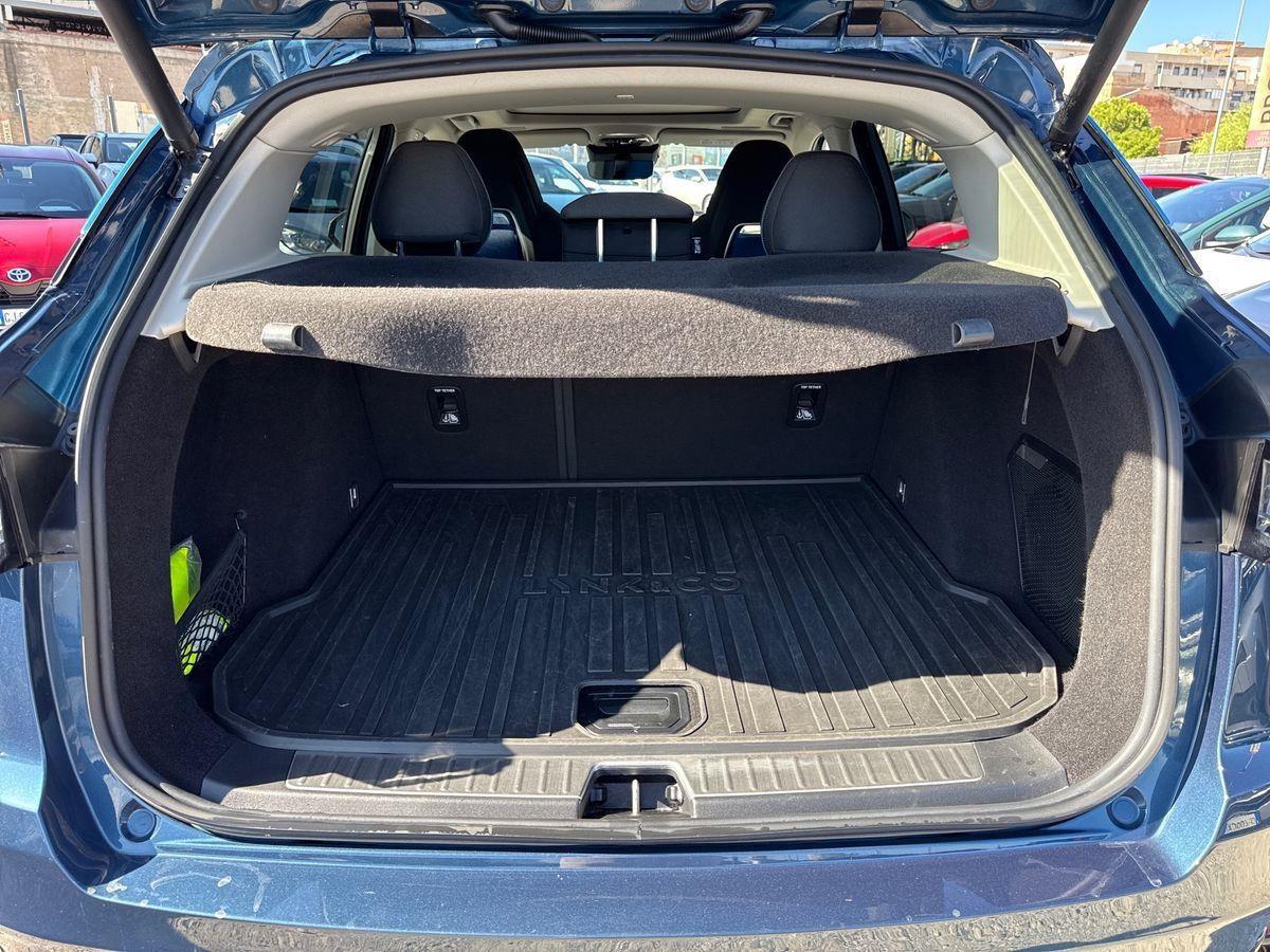 Lynk & Co 01 - 01 1.5 td phev auto