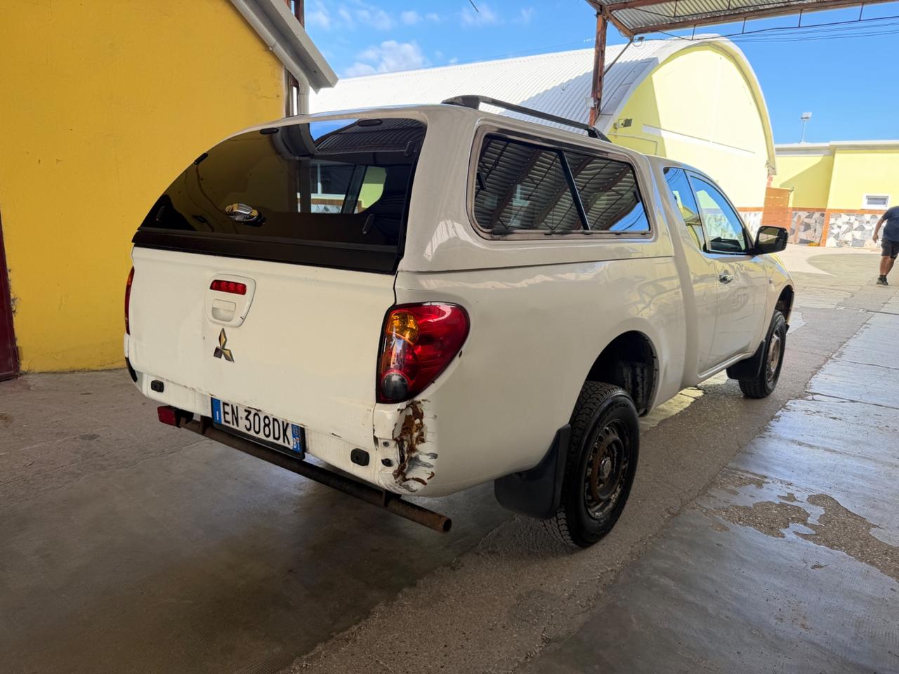 Mitsubishi L200 2.5 D Club Cab Invite Hard Top