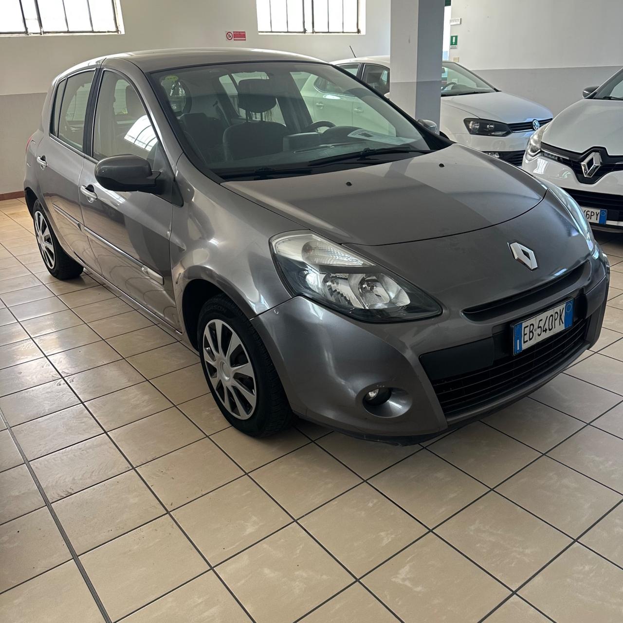 Renault Clio 1.2 16V 5 porte Dynamique AUTOMATICO