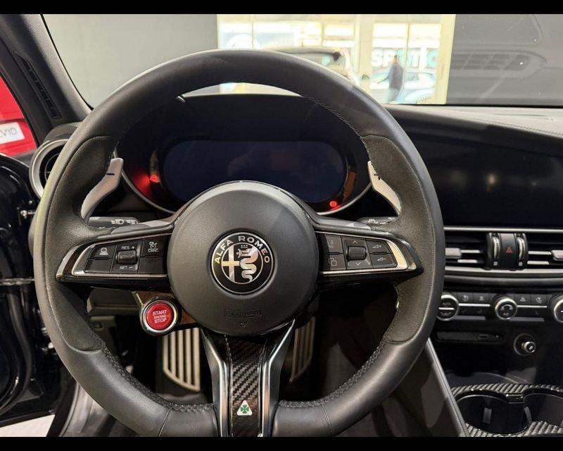 Alfa Romeo Giulia 2.9 V6 Quadrifoglio 520cv auto