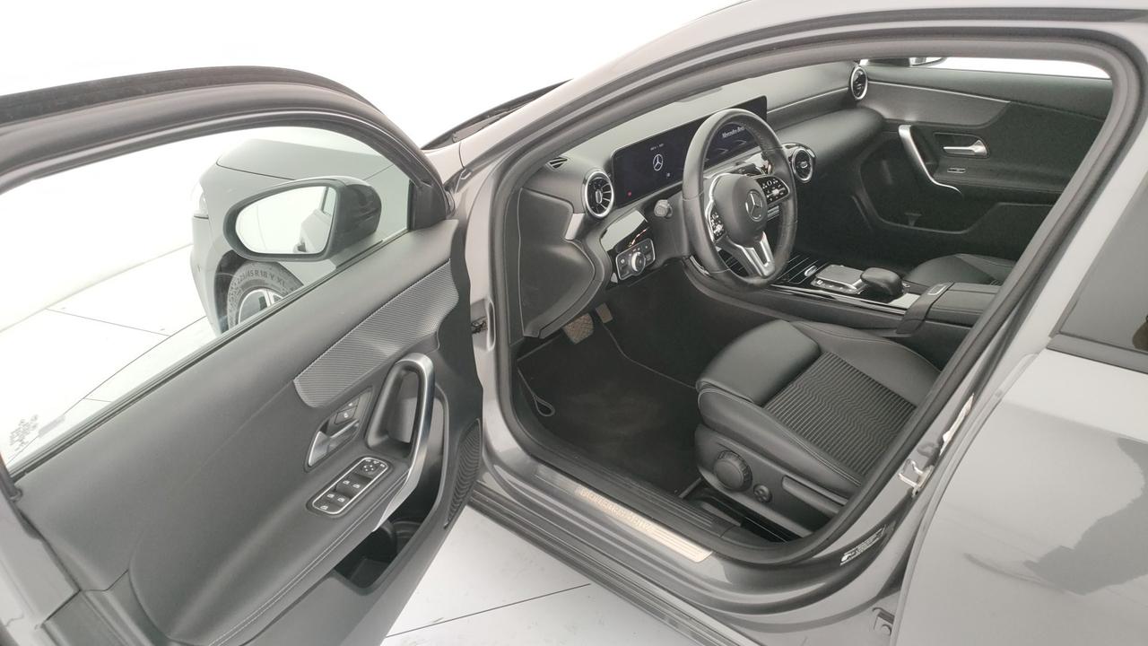 Mercedes-Benz A 180 d Sport Night edition auto