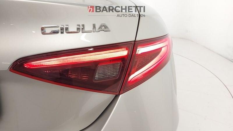 Alfa Romeo Giulia SUPER 2.2 TURBO AT8 180CV