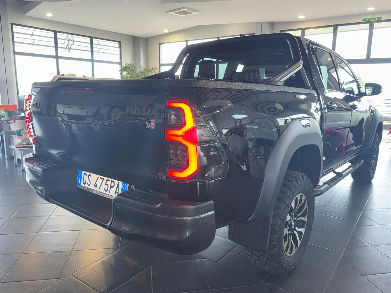 Toyota Hilux 2.8 D-4D A/T GR SPORT IVA ESPOSTA my24"