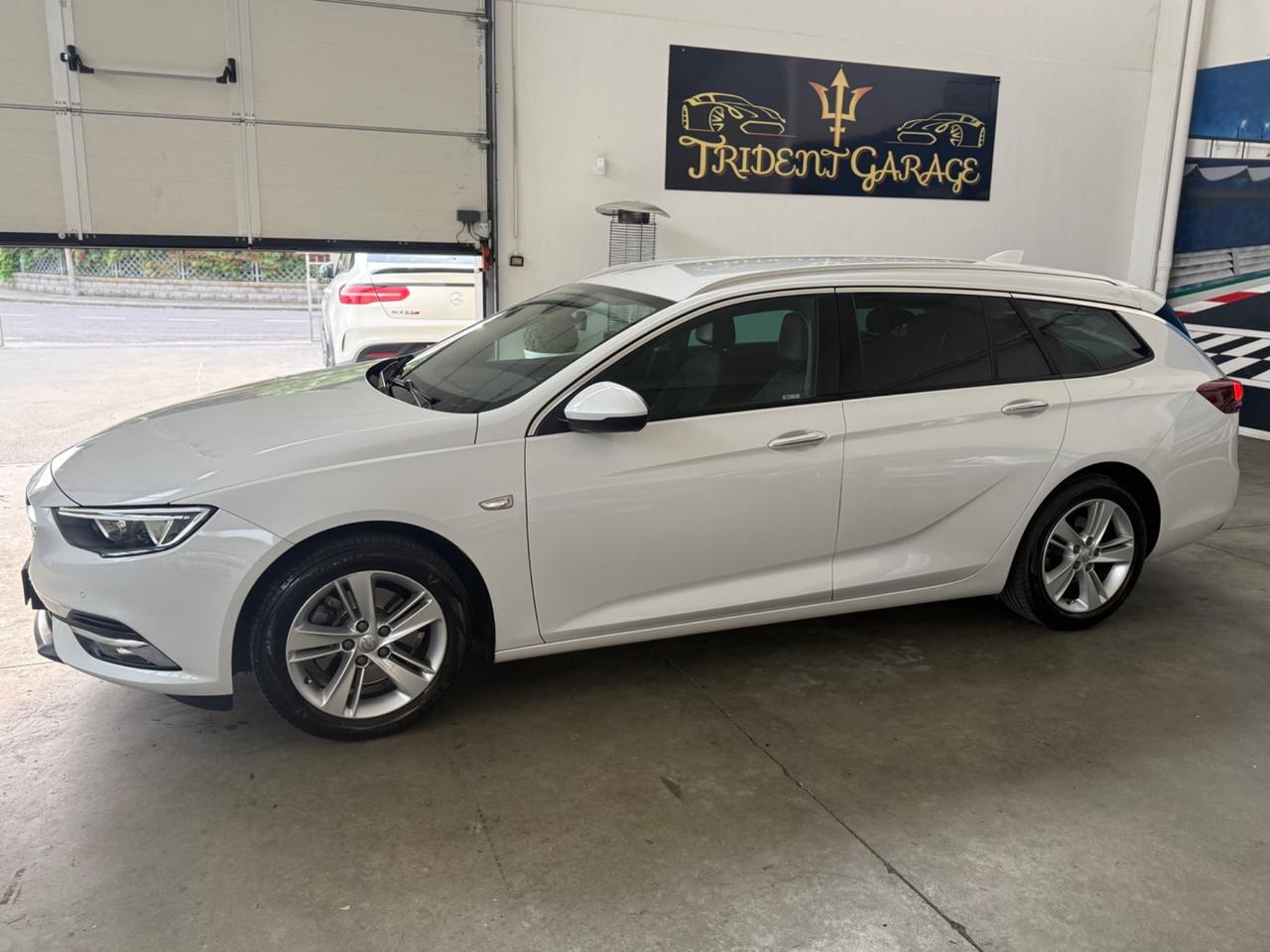 Opel Insignia 1.6 CDTI 136 CV aut.Sports Tourer Innov.