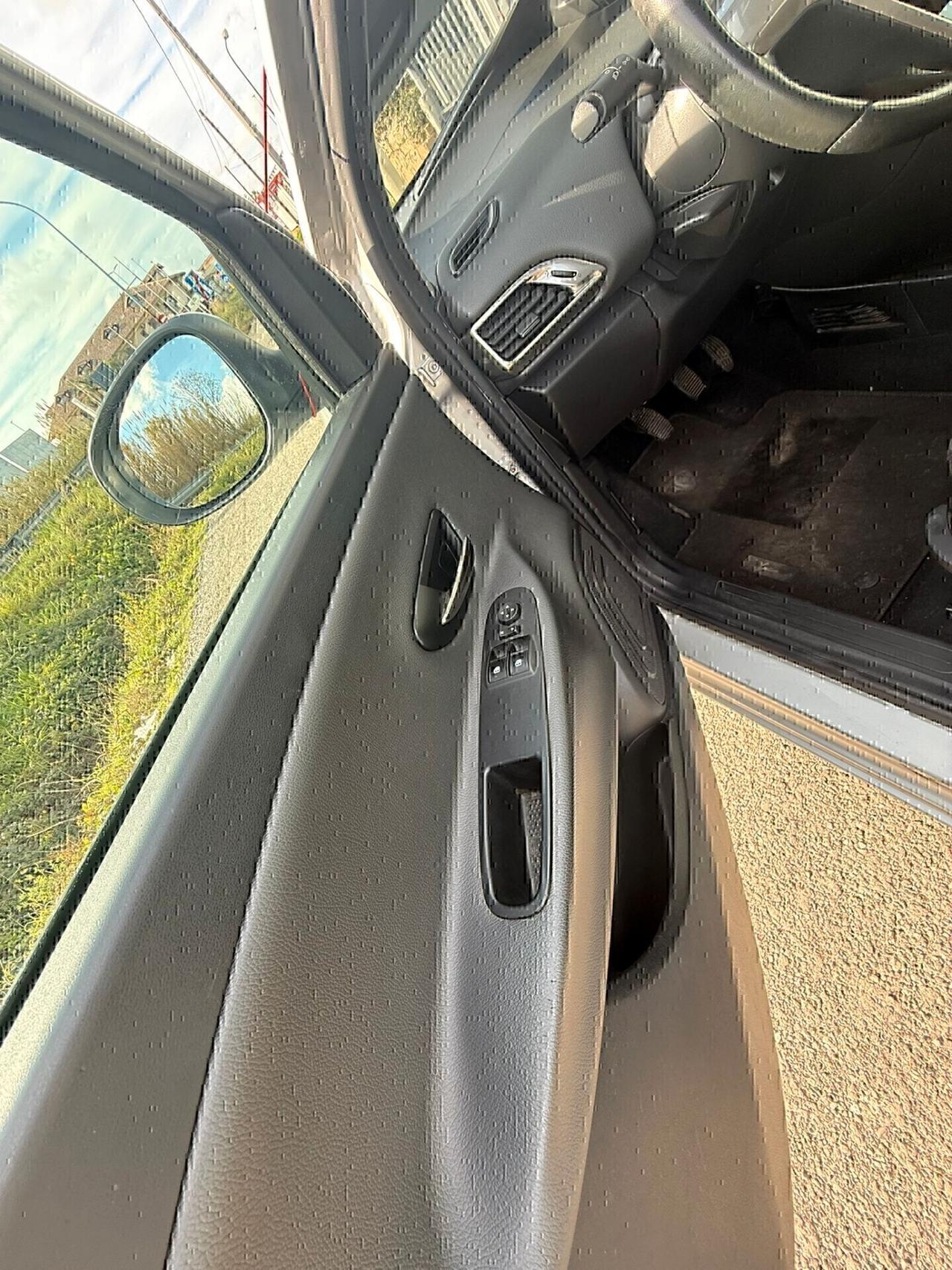 Lancia Ypsilon 1.3 MJT 16V 95 CV 5 porte S&S Platinum