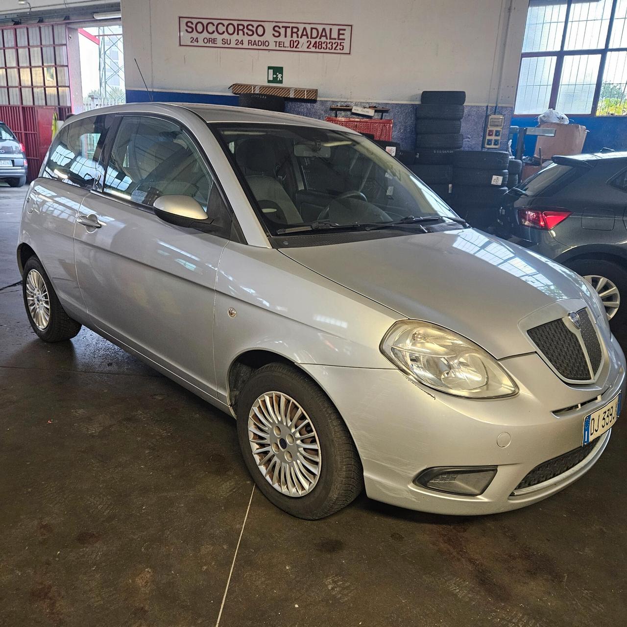 Lancia Ypsilon 1.2 Argento