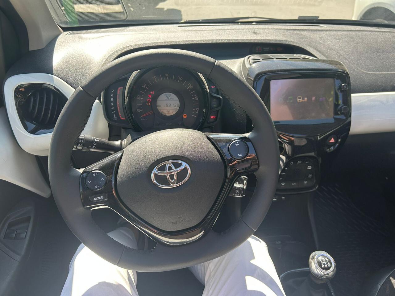 Toyota Aygo 1.0 VVT-i 69 CV 5 porte x-cite