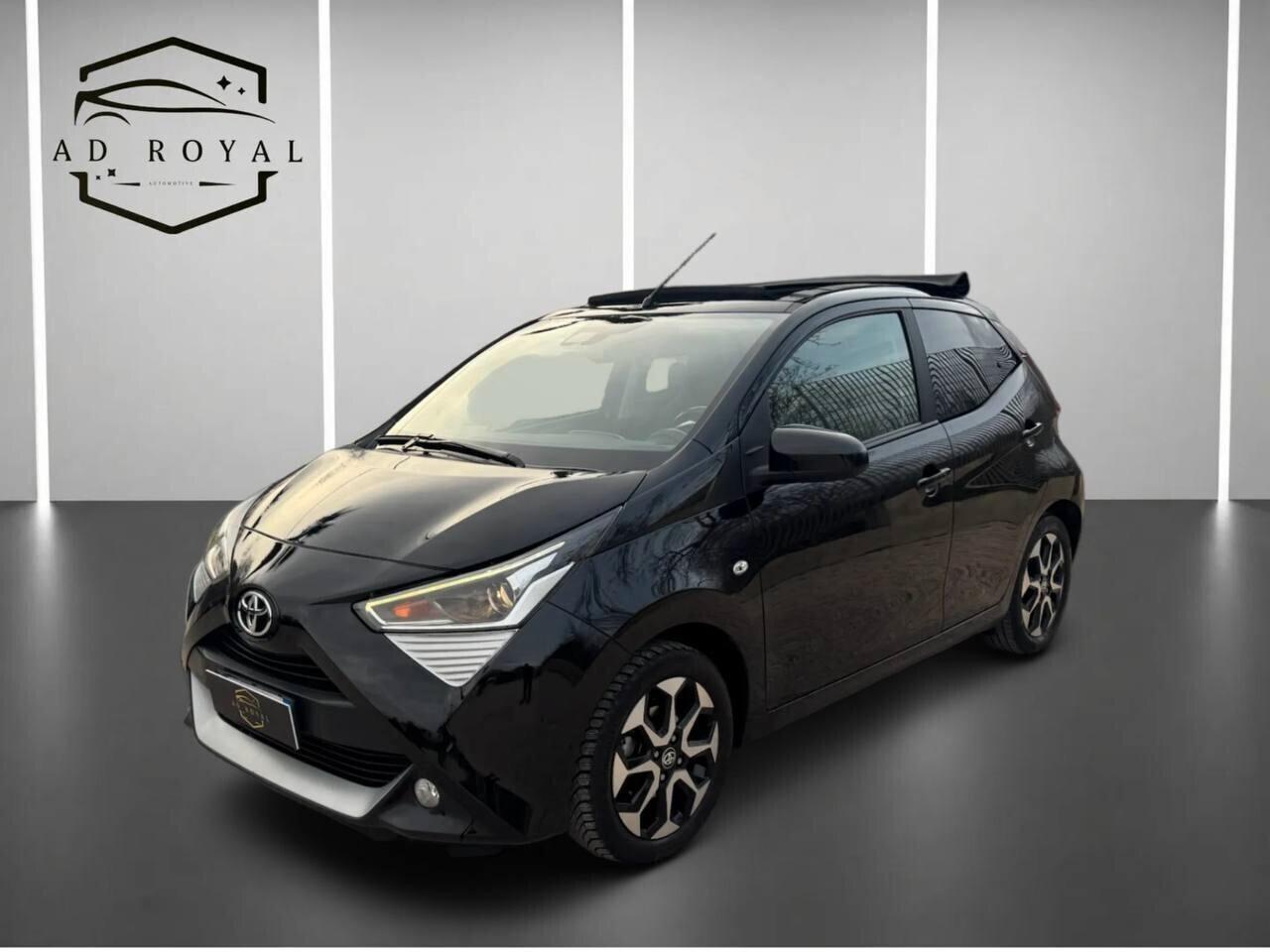 Toyota Aygo Connect 1.0 VVT-i 72 CV 5 porte x-play MMT 10/2020 CABRIO