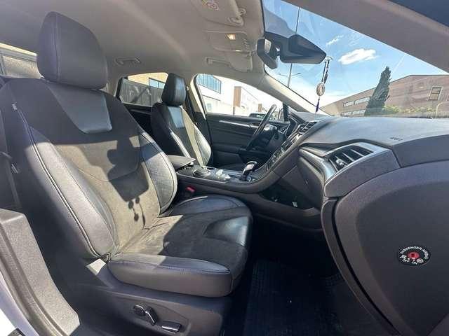 Ford Mondeo Full Hybrid 2.0 187 CV eCVT 4 porte Titanium Busin