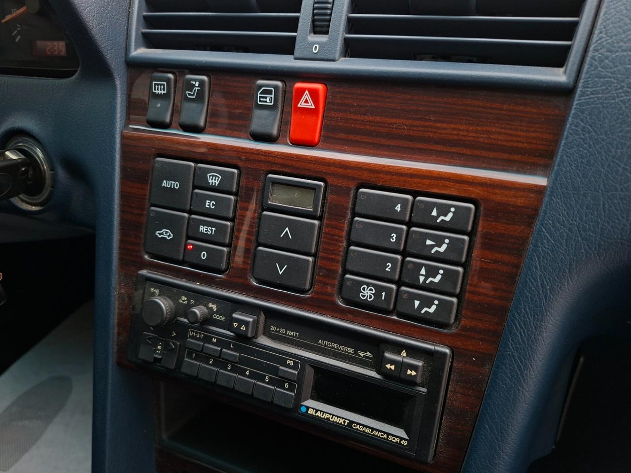 Mercedes-benz C 200 Elegance *UNICO PROPRIETARIO*