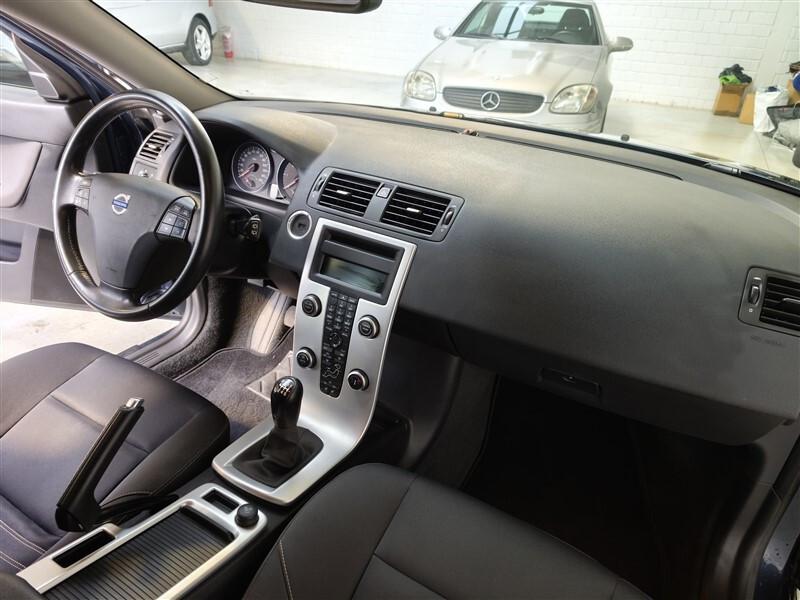 Volvo V50 D2 POLAR !!! 130.000 !!!