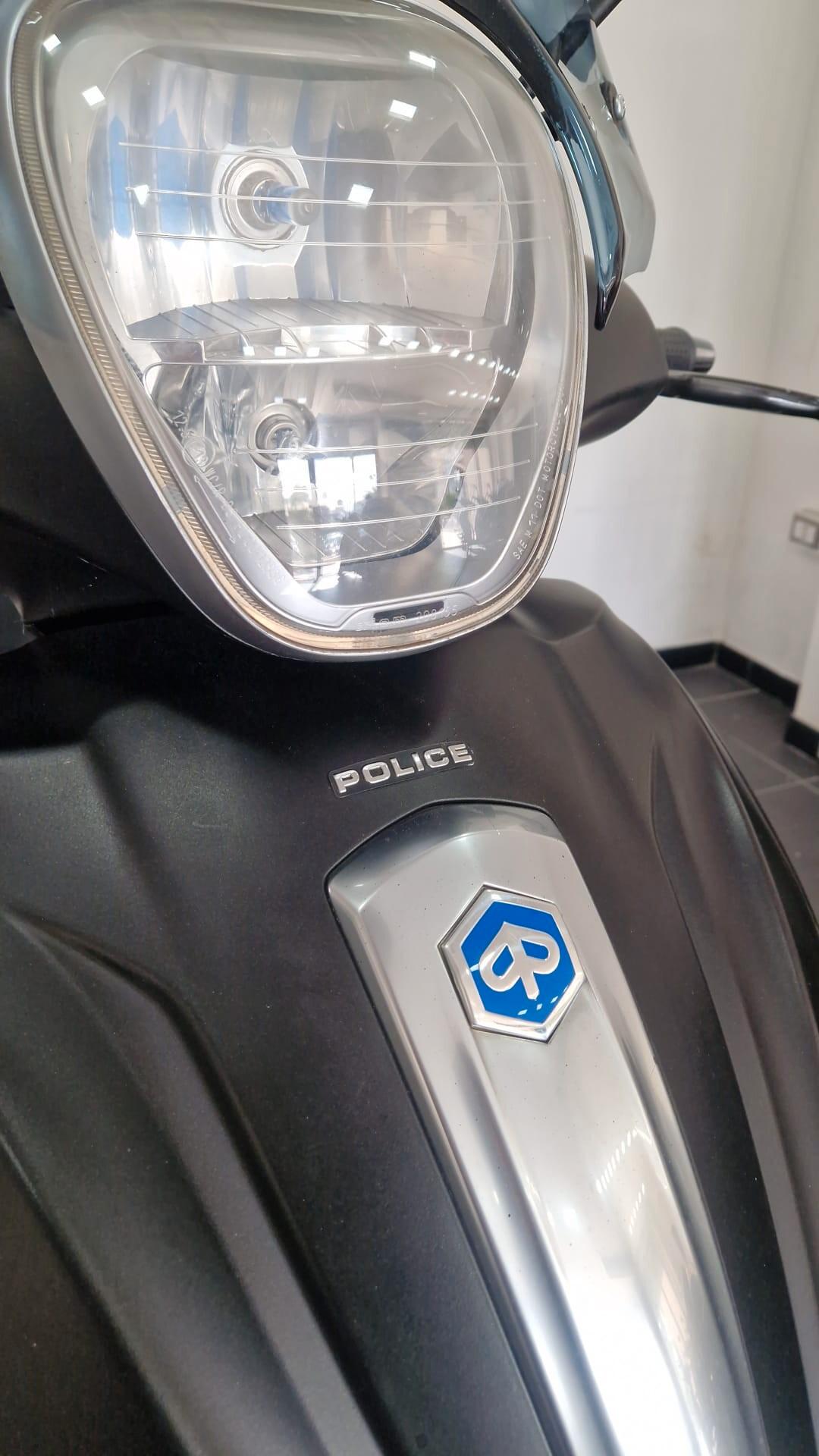 Piaggio Beverly 300 police