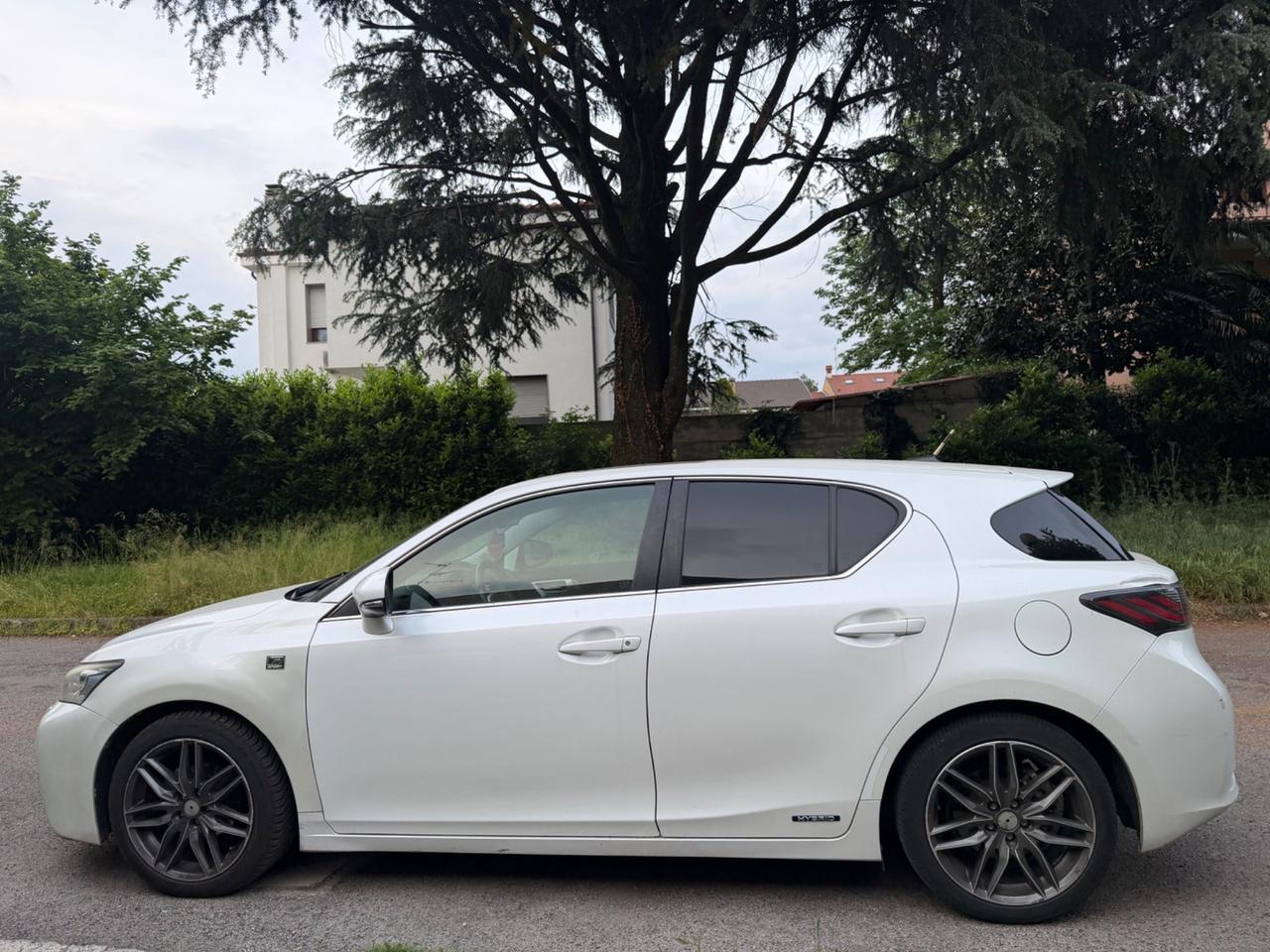 Lexus CT 200h Hybrid