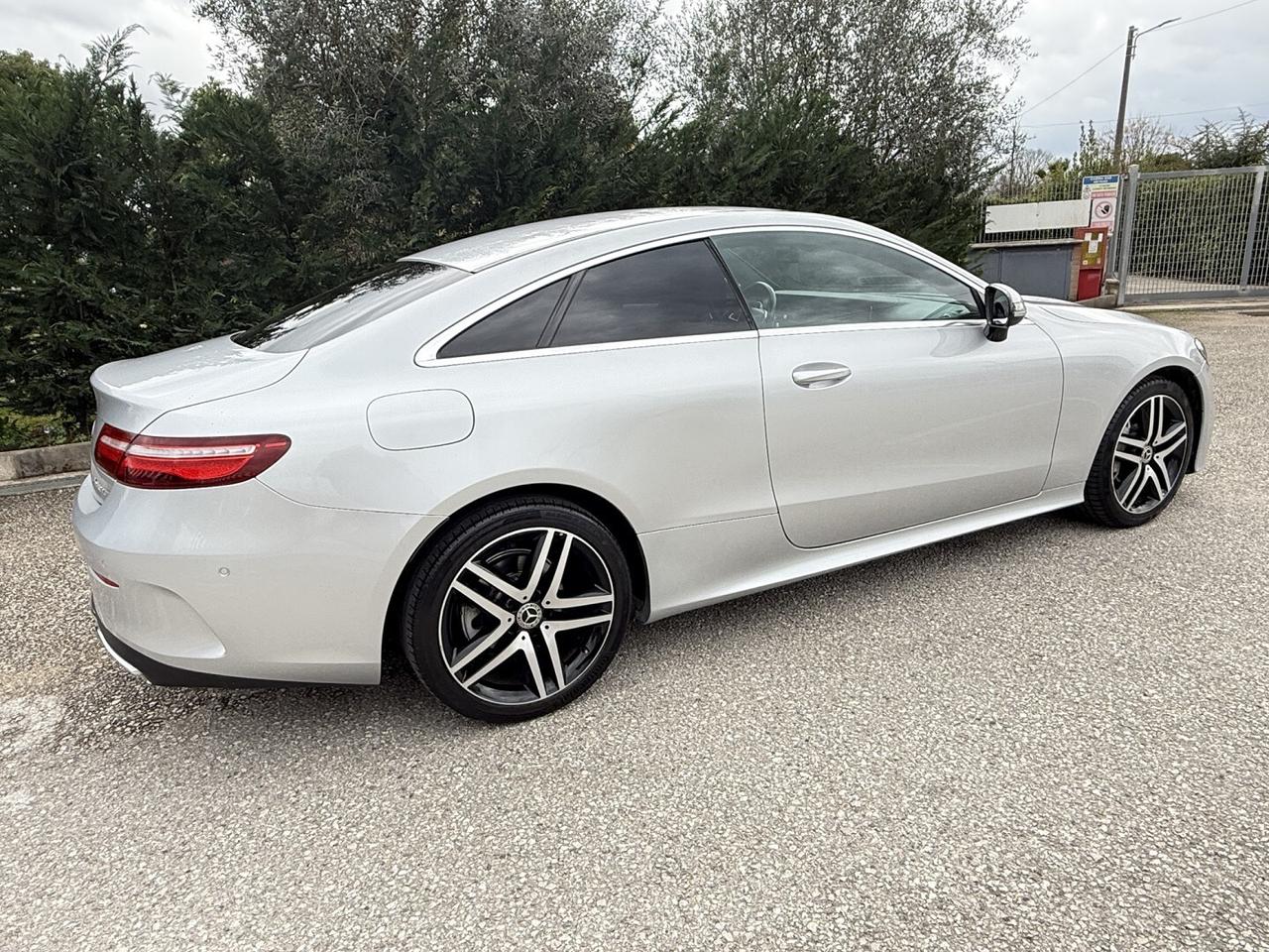 MERCEDES BENZ CLASSE E 220 coupè D AMG 4MATIC