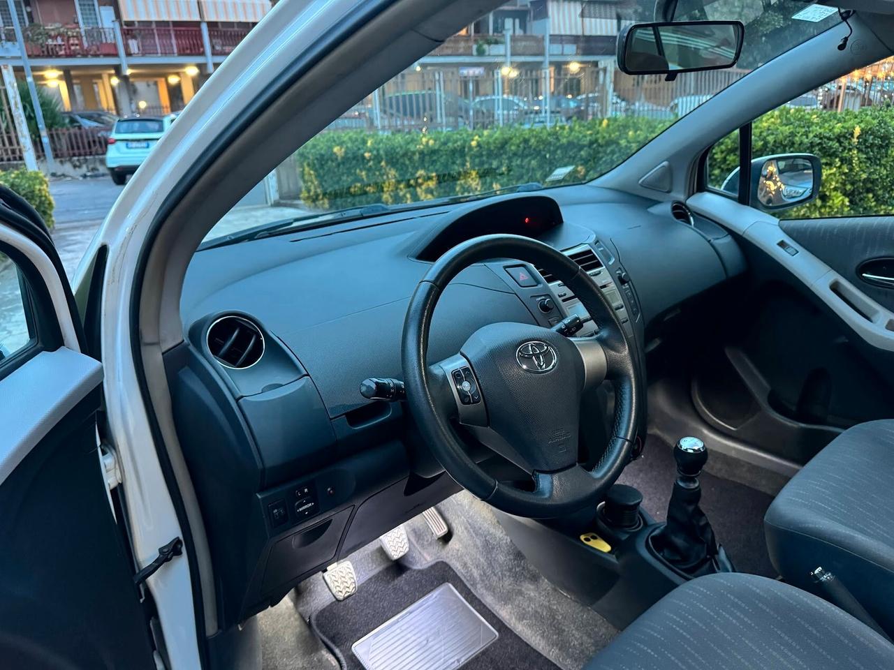Toyota Yaris 1.4 D-4D DPF 5 porte