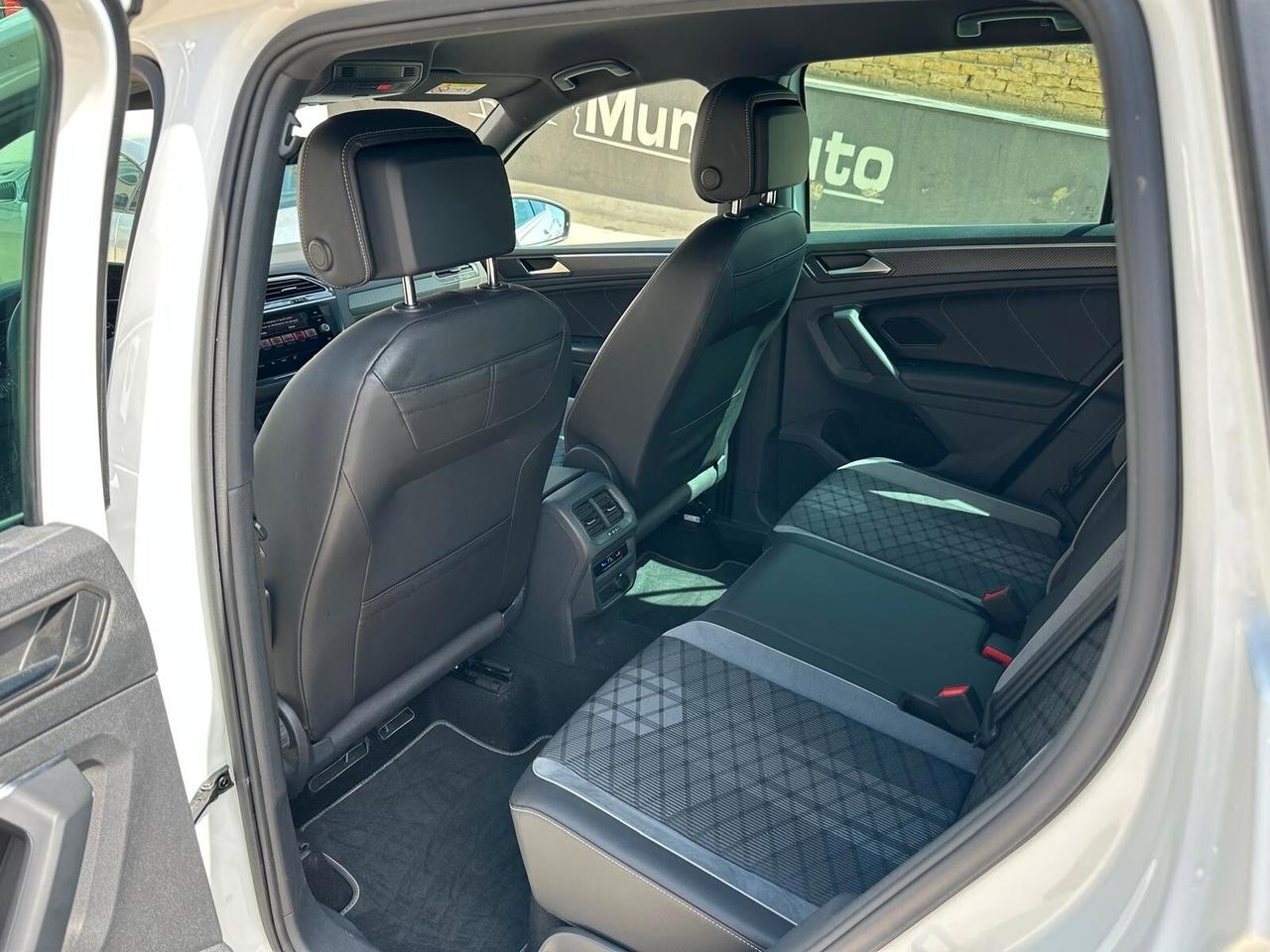 Volkswagen Tiguan 2.0 TDI 150 CV SCR DSG 4MOTION R-Line