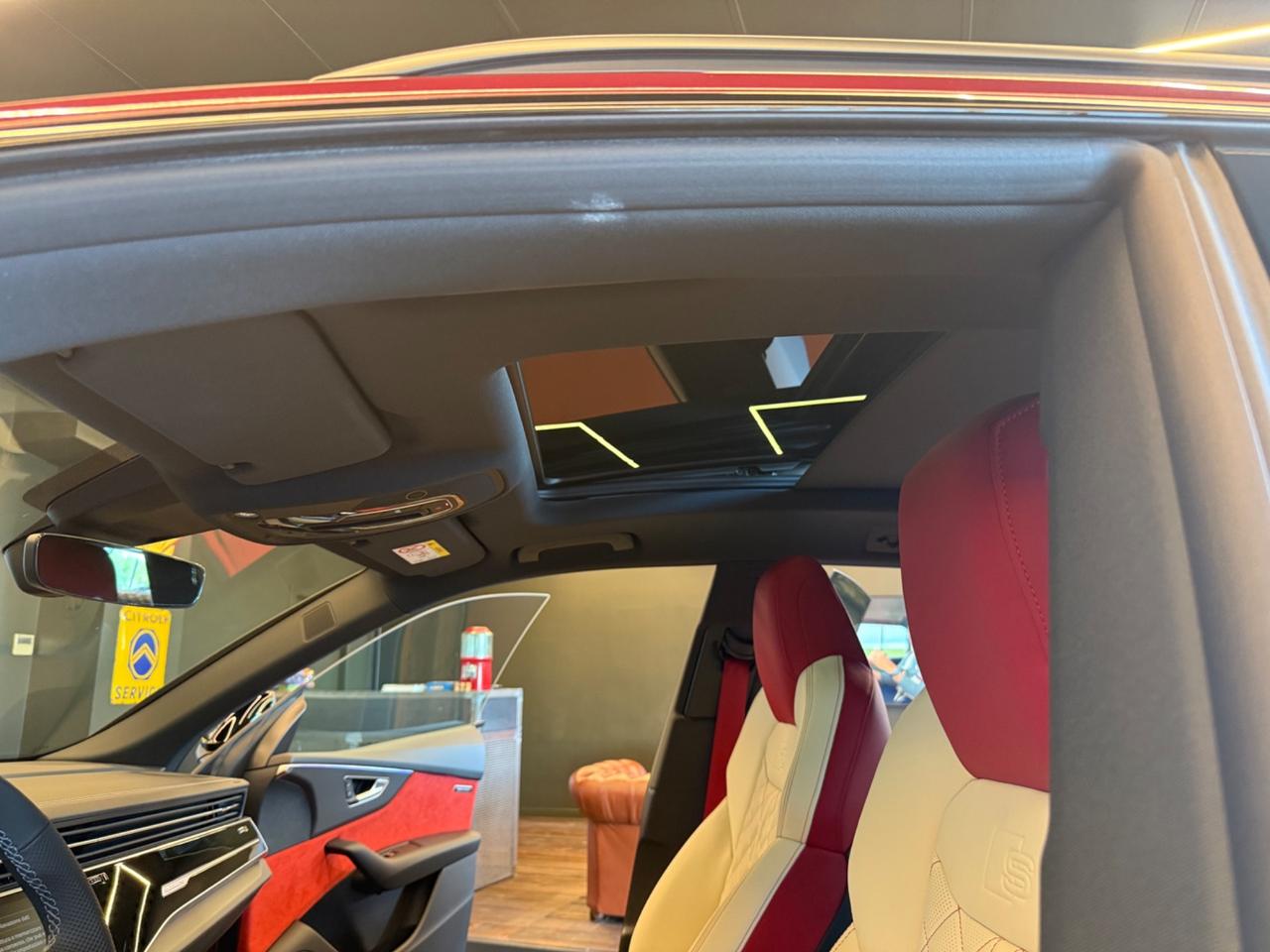 Audi SQ8 TFSI -Totalemente Exclusive-