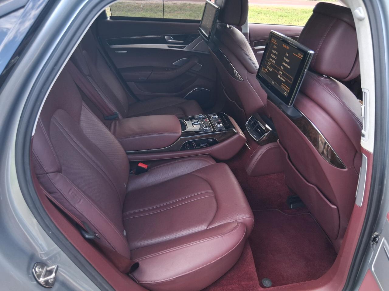 Audi A8 4.2 V8 FSI quattro tiptronic