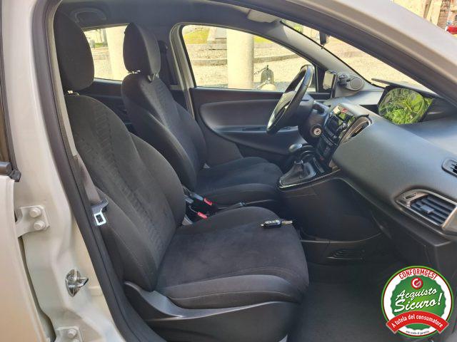 LANCIA Ypsilon 0.9 TwinAir 85 CV 5 porte S&S DFN 30th Anniversary