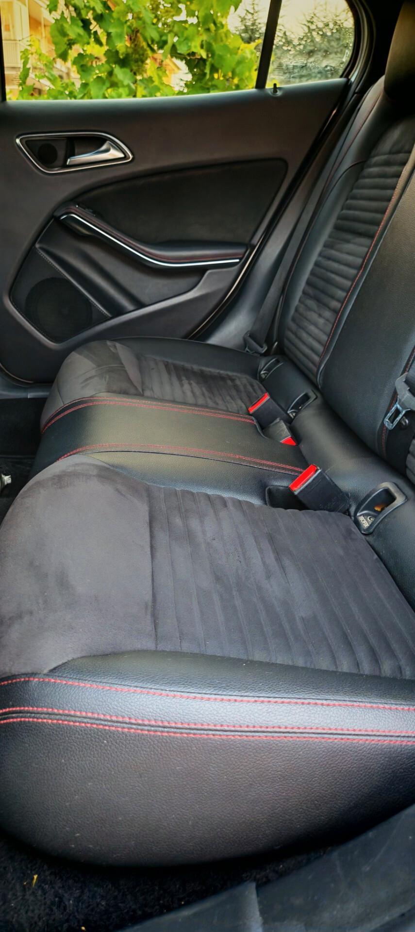 Mercedes-benz GLA 180 d Premium