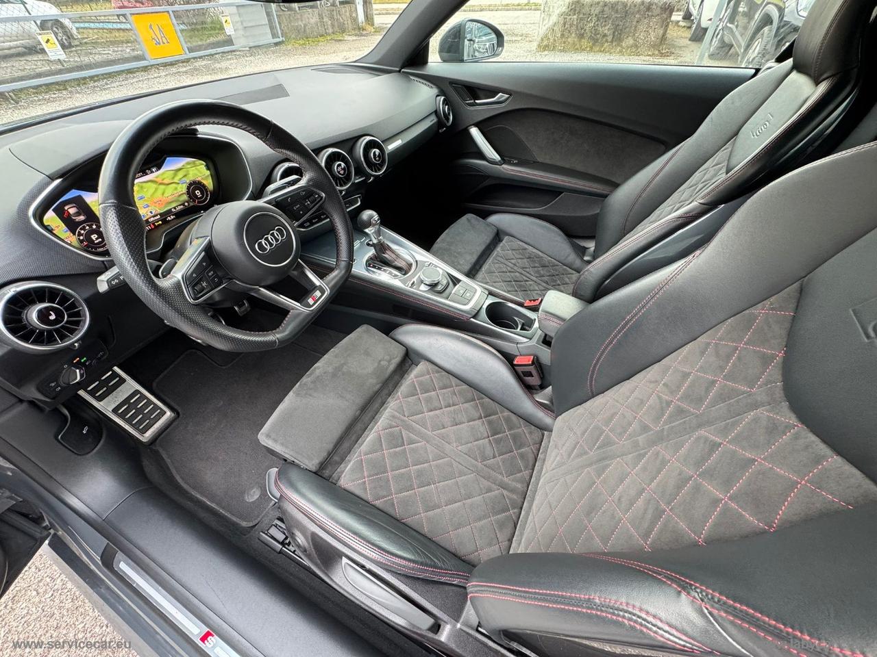 AUDI TT Coupé 40 TFSI S tr COMPETITION