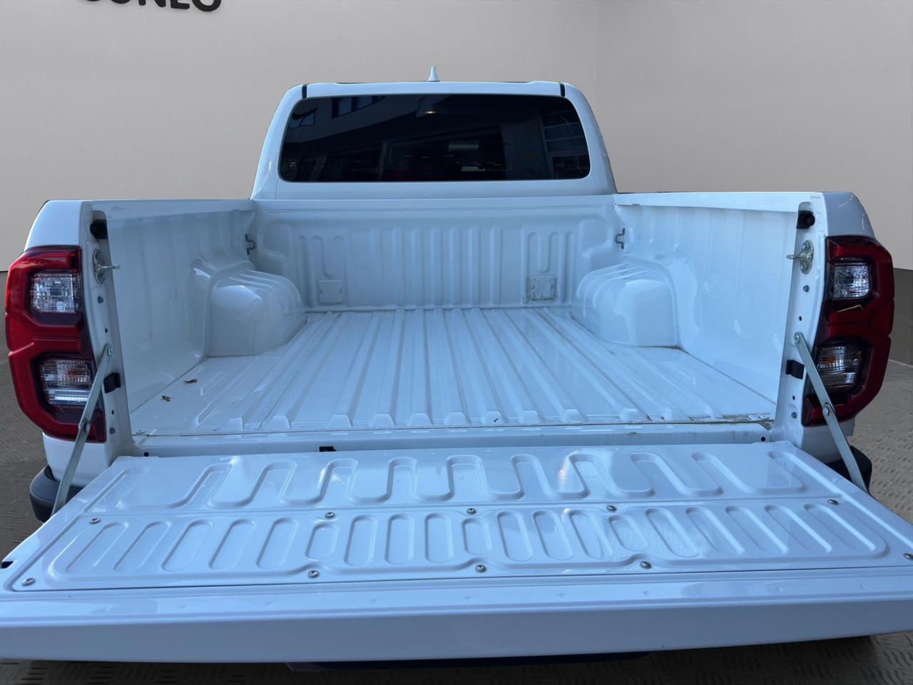 Toyota Hilux 2.8 d-4d 48V double cab Invincible